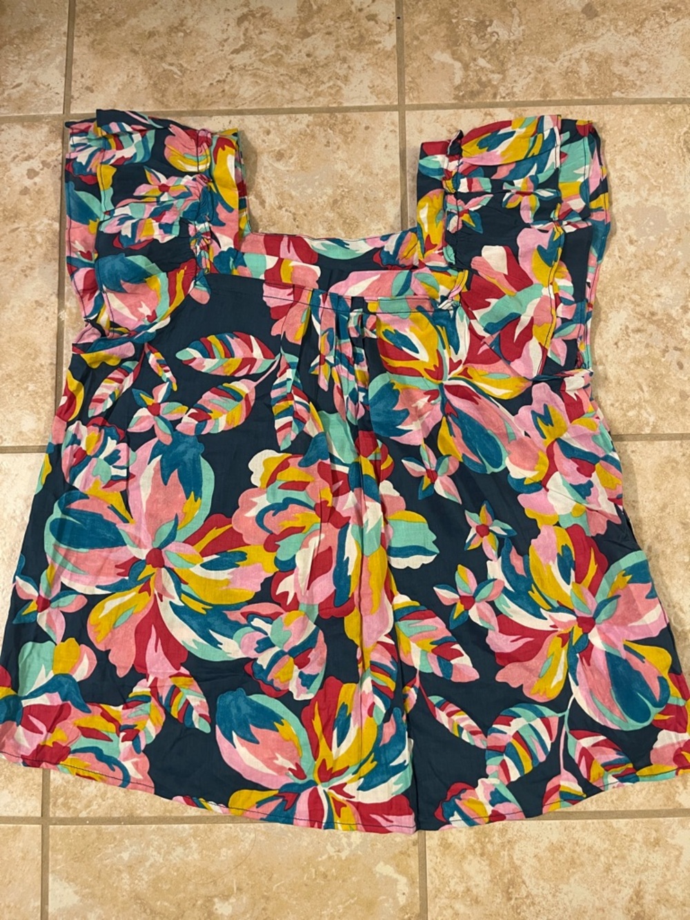 The Get multi-color floral print Sleeveless tank 
Size small